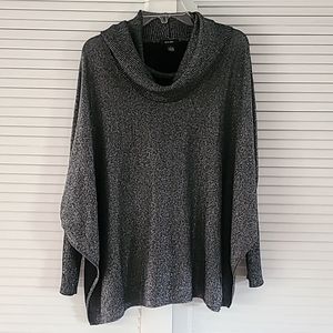 Alfani Cowlneck Sweater Poncho.      Size Small  Black/Silver Metallic